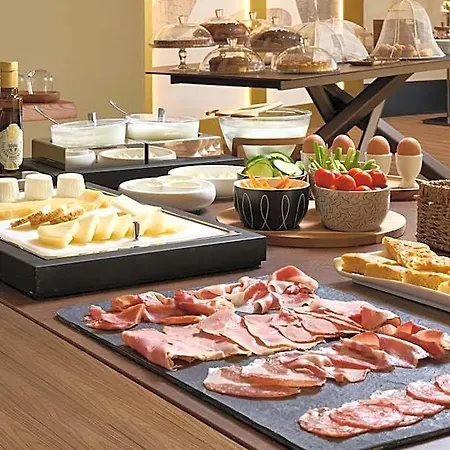 Antum Hotel